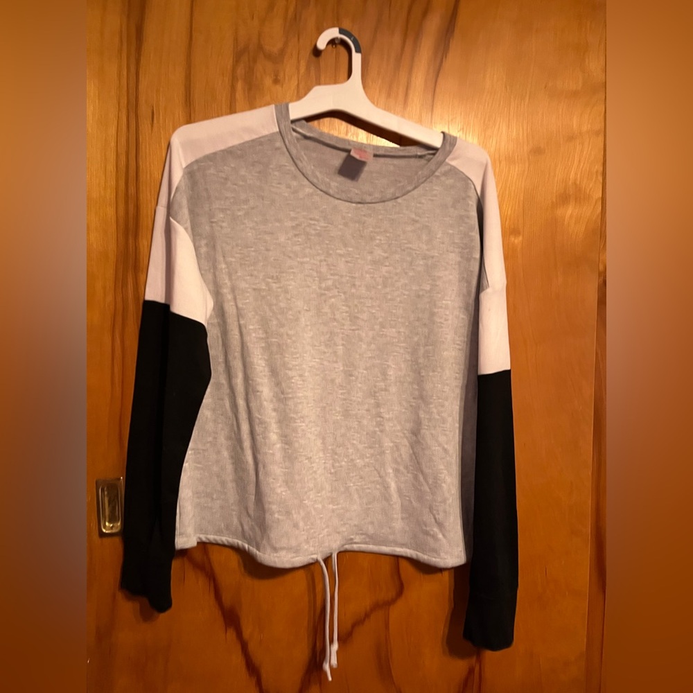 No Boundaries Gray T-Shirt